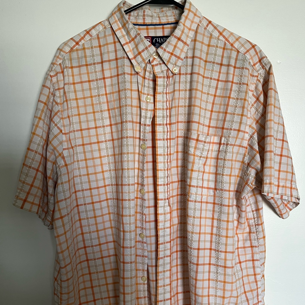 Men’s Chaps Button Down.